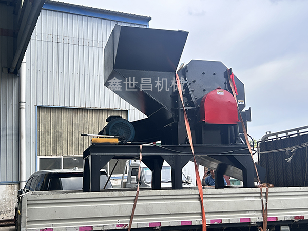 金屬破碎機